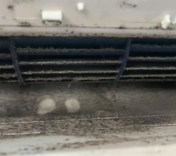 大兴空调吹的风有股烧焦味是怎么回事